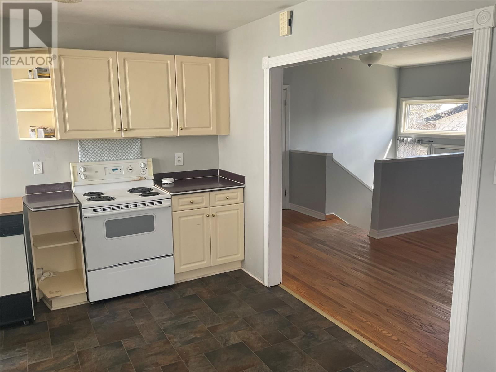 8 PINSENT PLACE Image 7