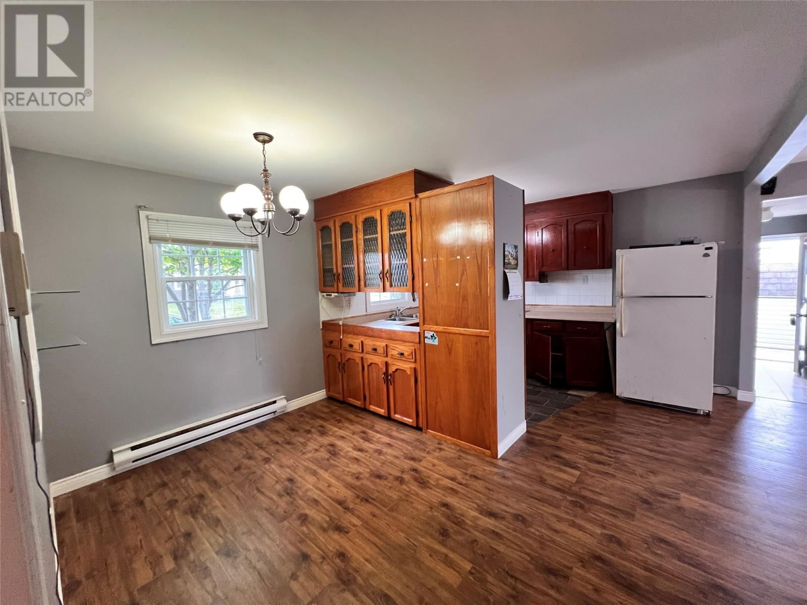 4 MORLEY DRIVE Image 10