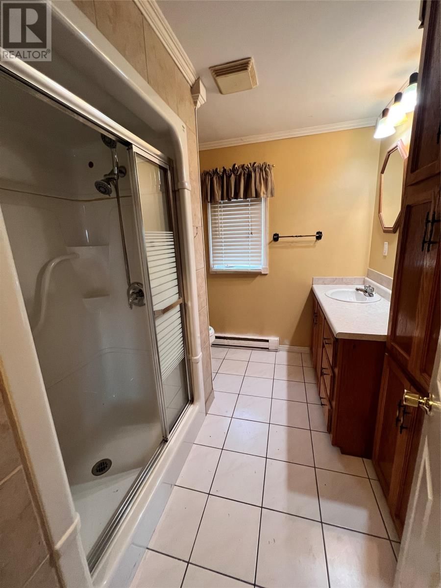 4 MORLEY DRIVE Image 13