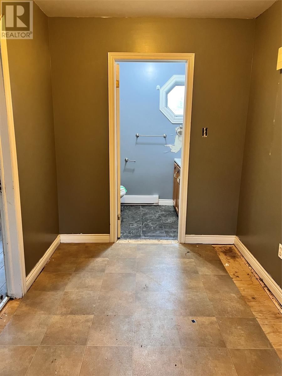 4 MORLEY DRIVE Image 17