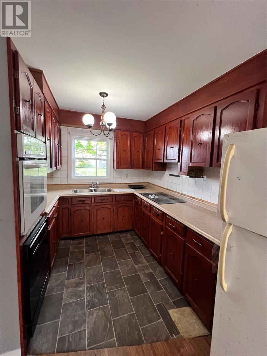 4 MORLEY DRIVE Image 9