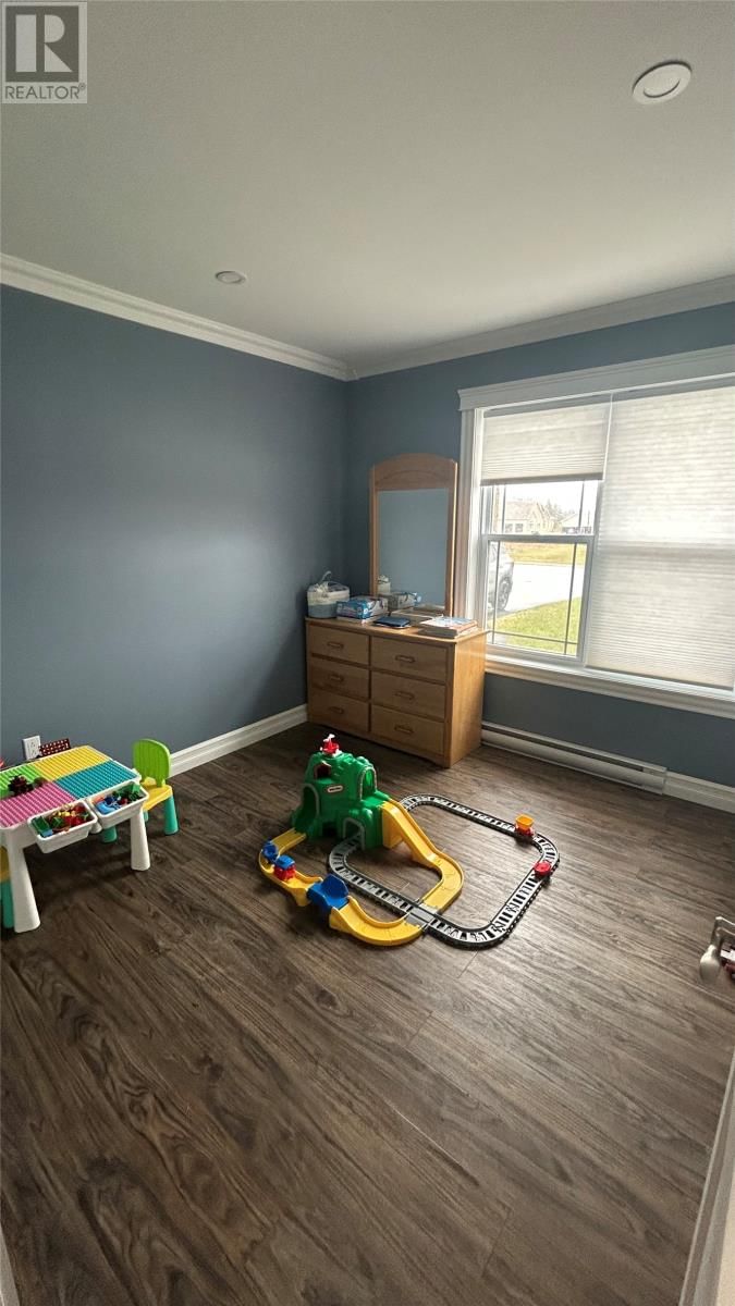 5 PIONEER DRIVE Image 12