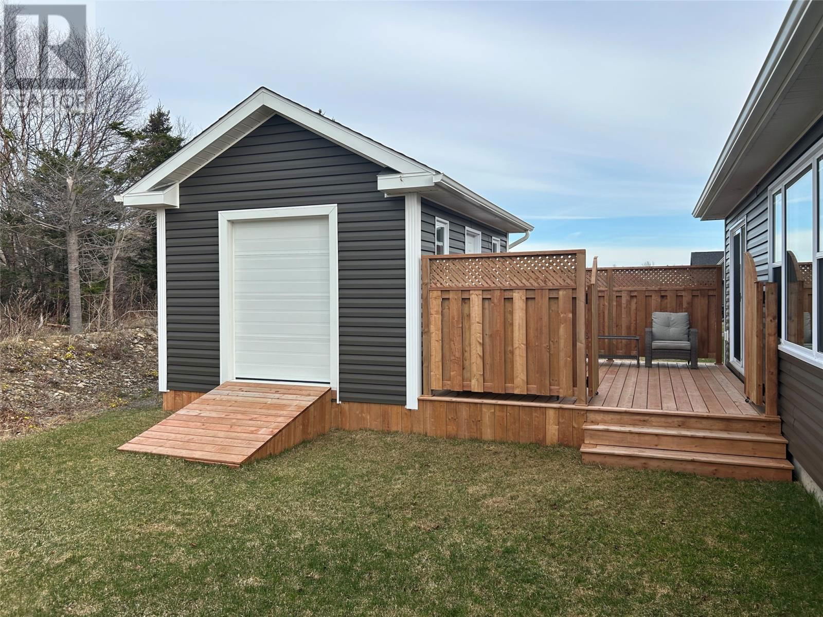 5 PIONEER DRIVE Image 20
