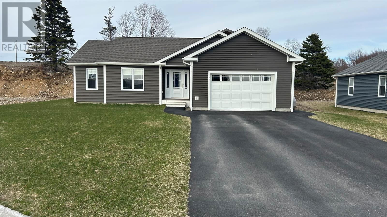 5 PIONEER DRIVE Image 22