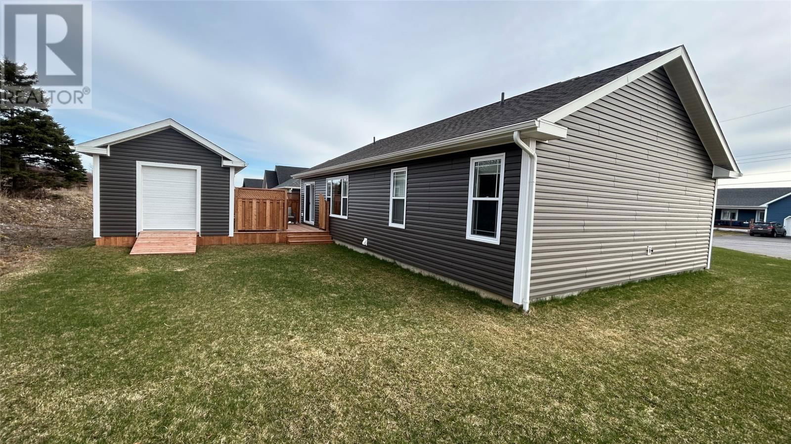 5 PIONEER DRIVE Image 24