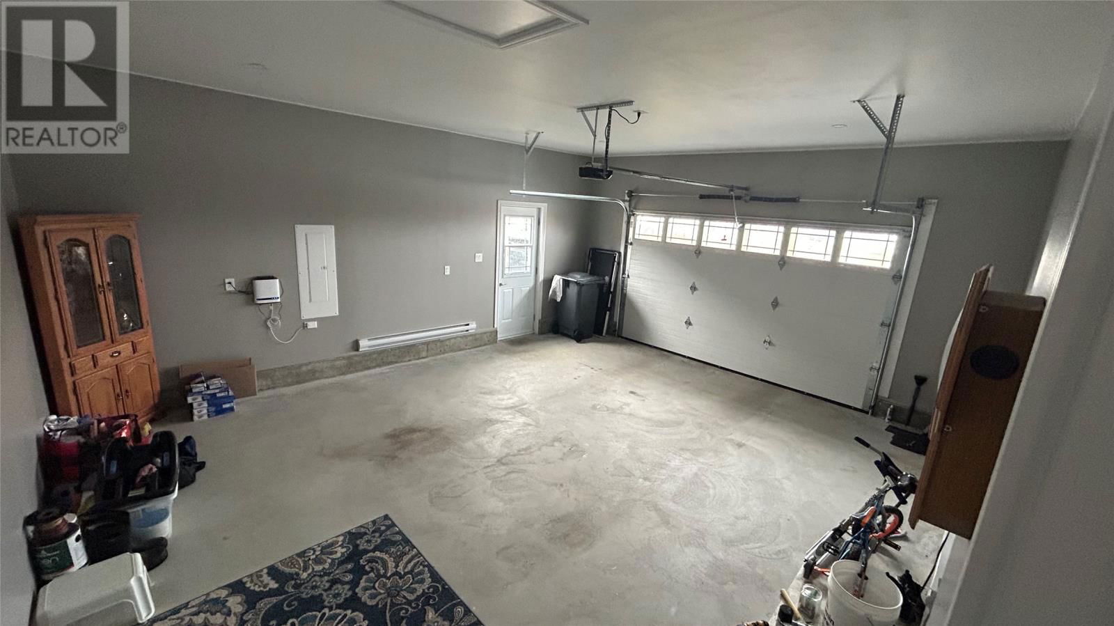 5 PIONEER DRIVE Image 27