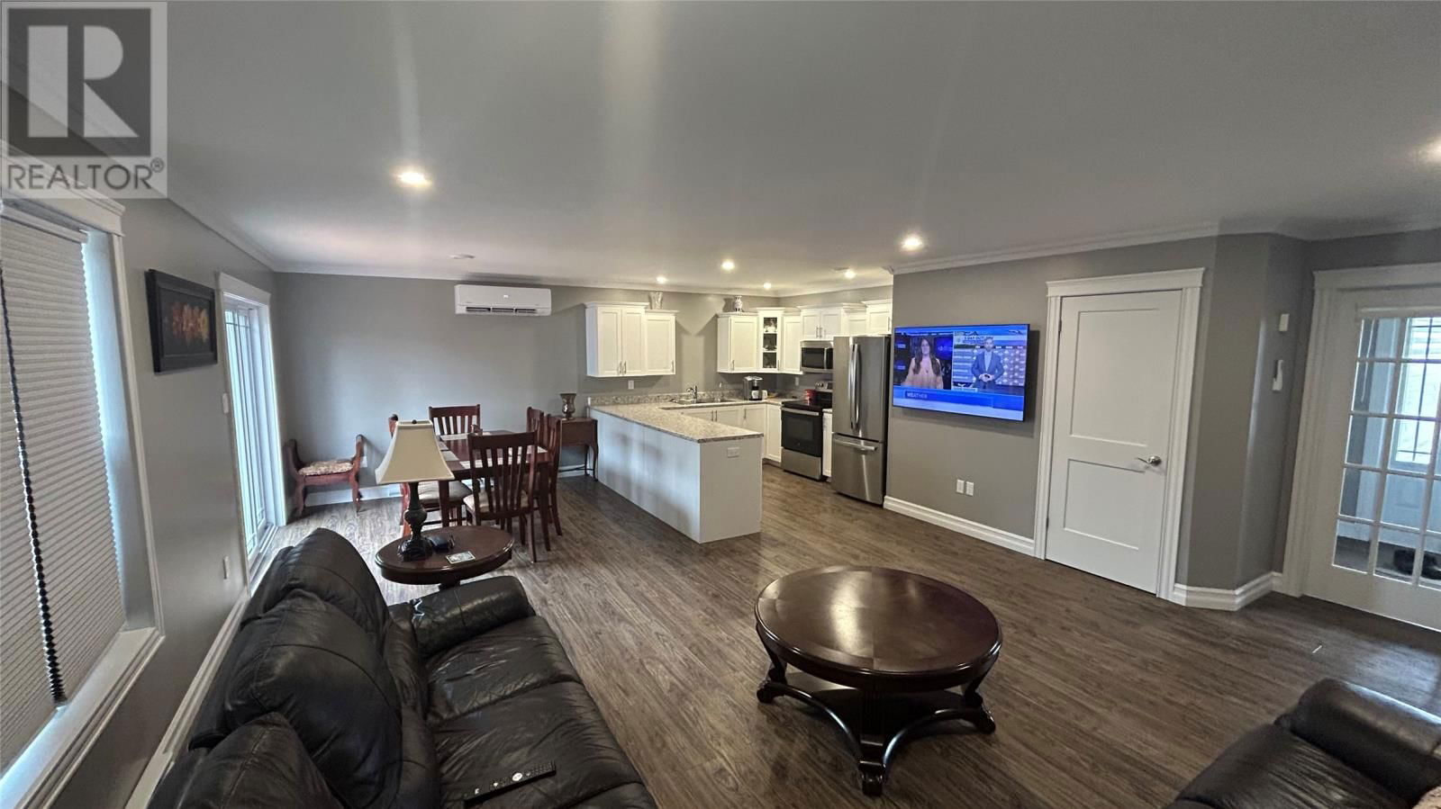 5 PIONEER DRIVE Image 6