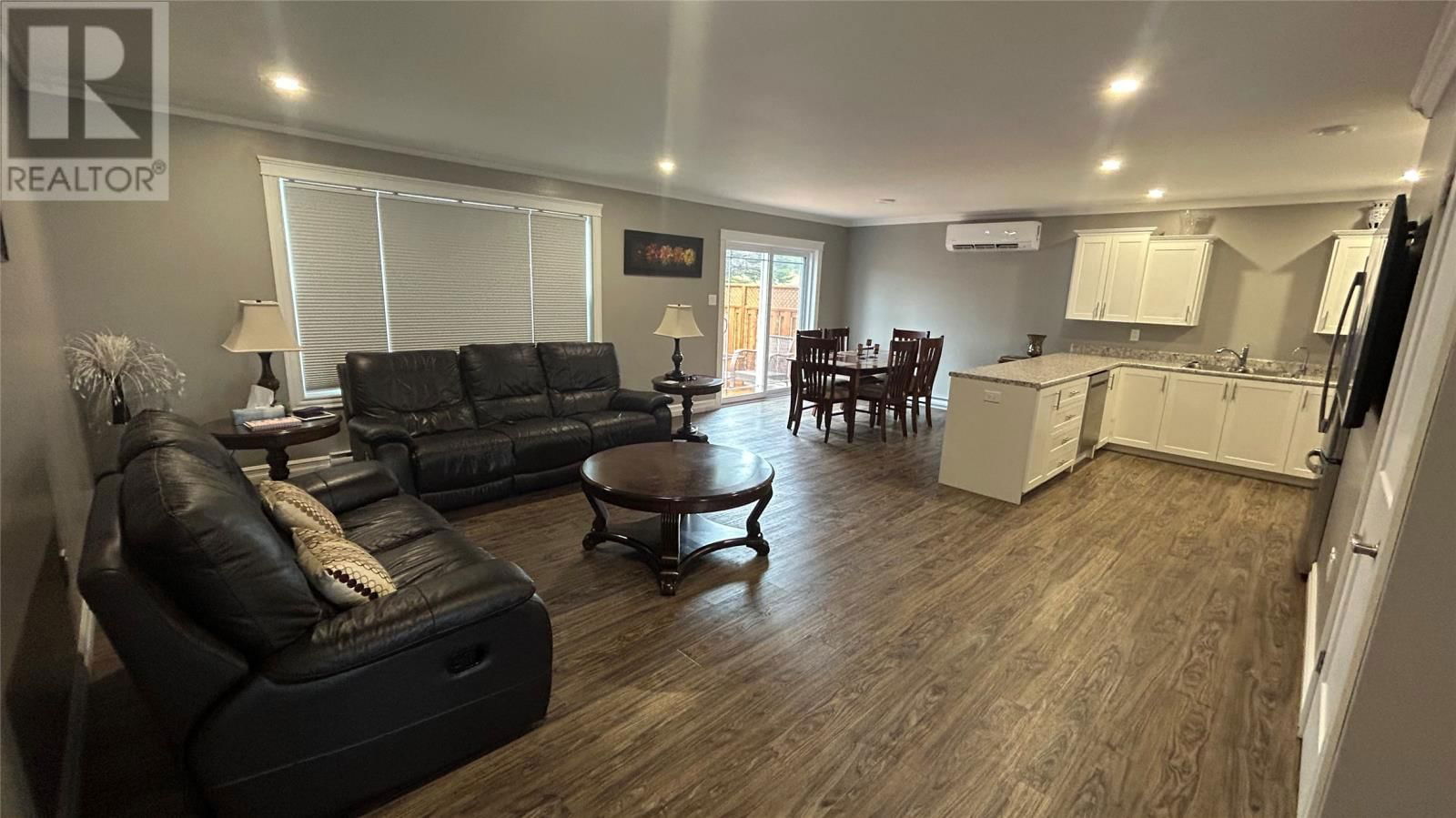 5 PIONEER DRIVE Image 9