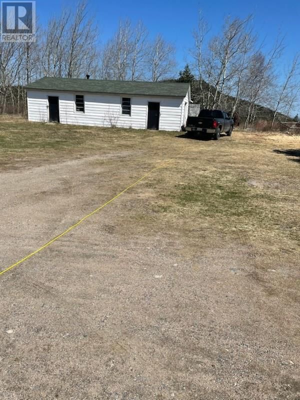 15 JUNIPER CRESCENT Image 14
