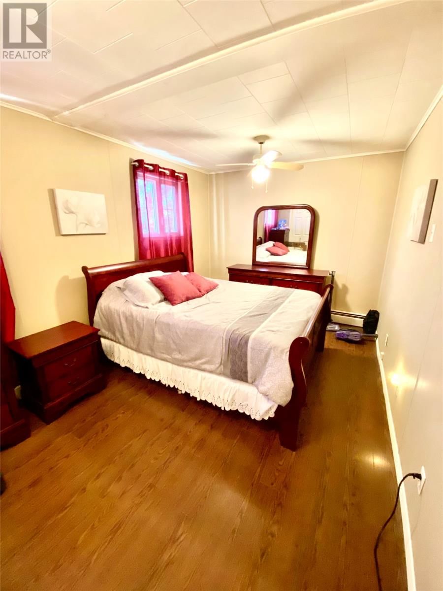 15 JUNIPER CRESCENT Image 7