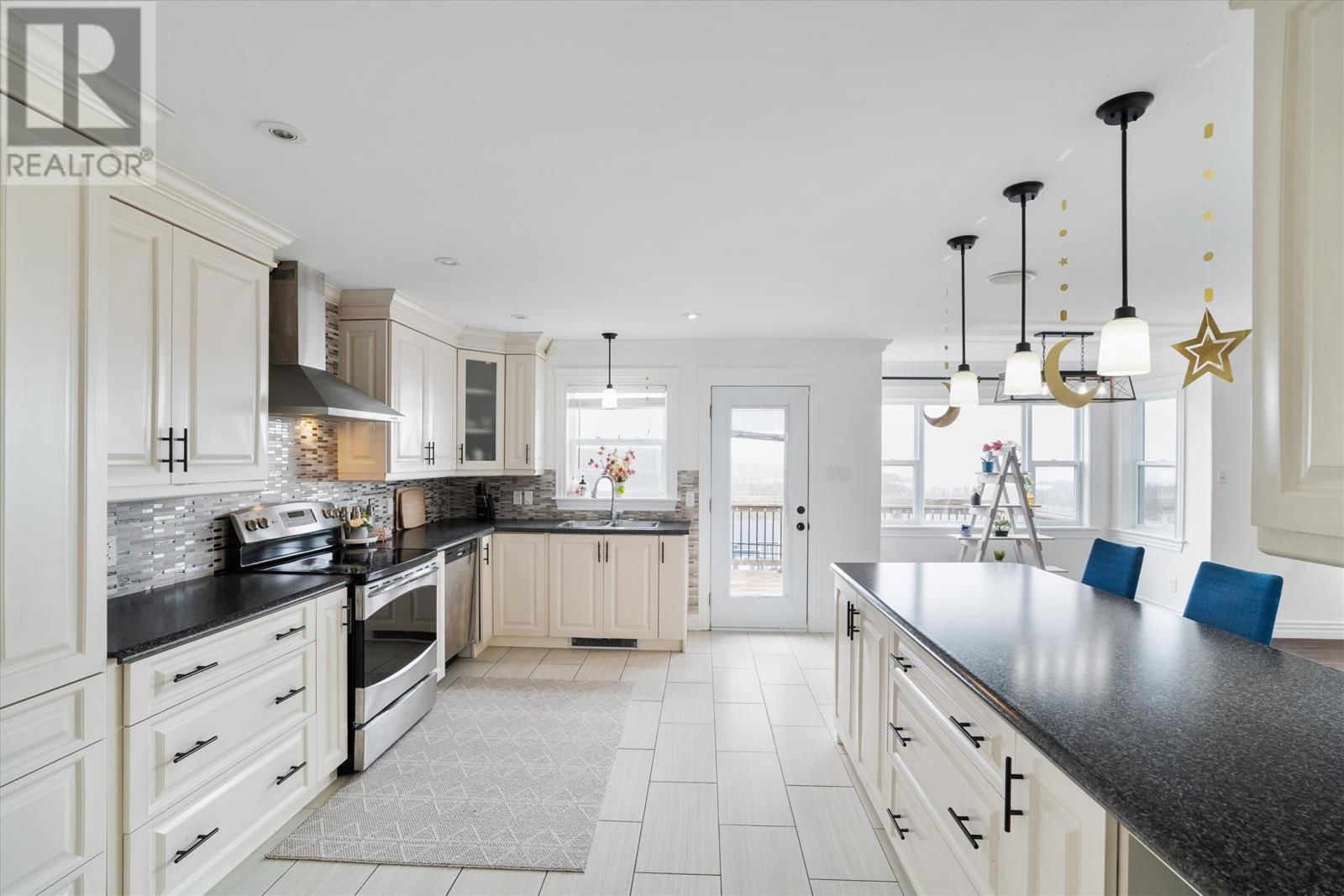 26 TIGRESS STREET Image 10
