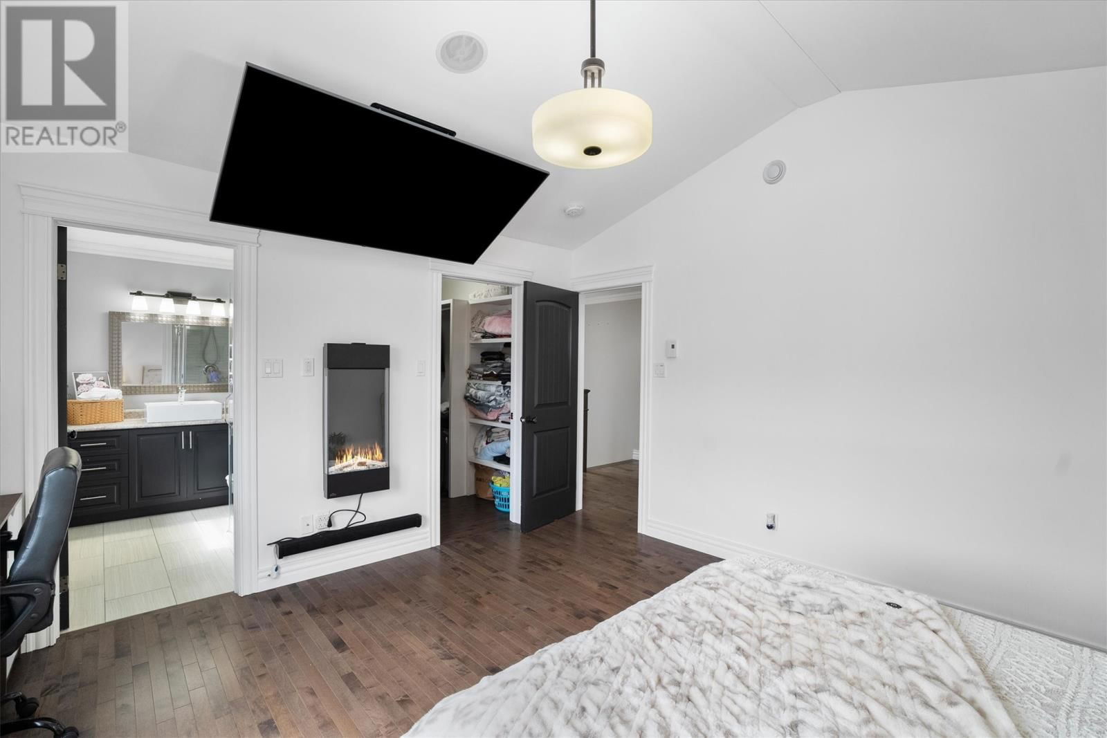 26 TIGRESS STREET Image 16