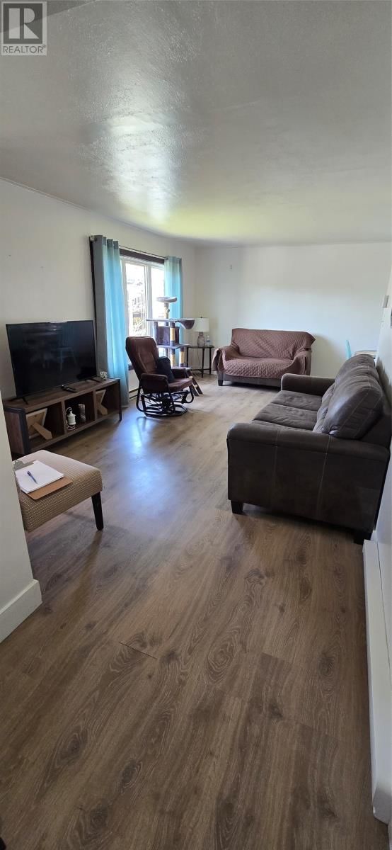 8 OAKES ROAD Image 7