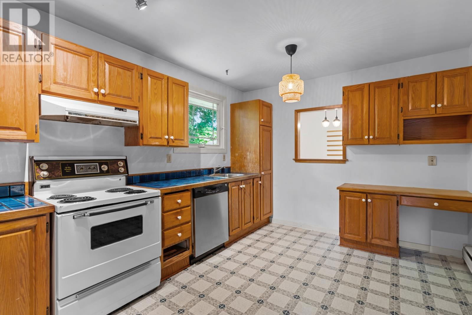 13 BOWRING PLACE Image 16