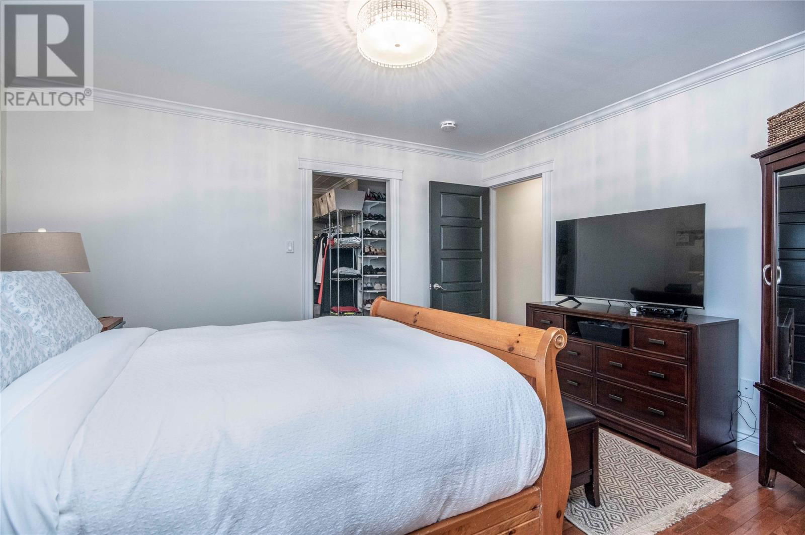 6 WEXFORD STREET Image 12