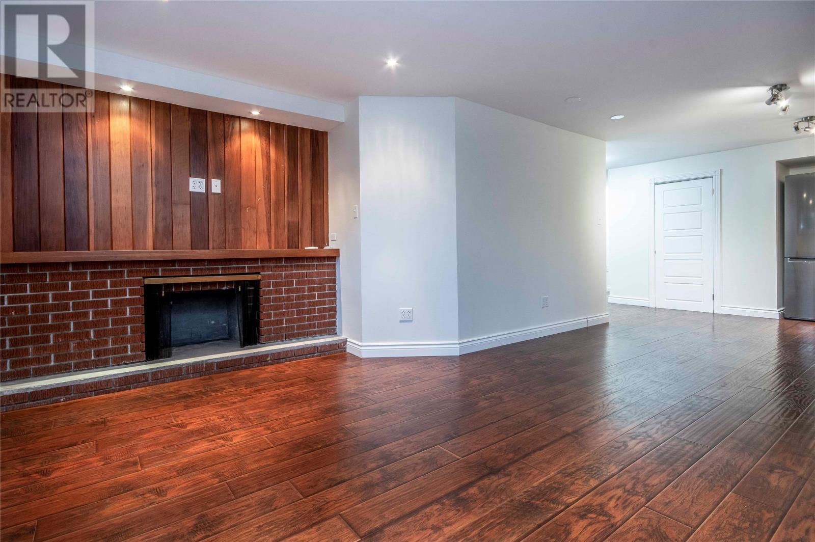 6 WEXFORD STREET Image 21