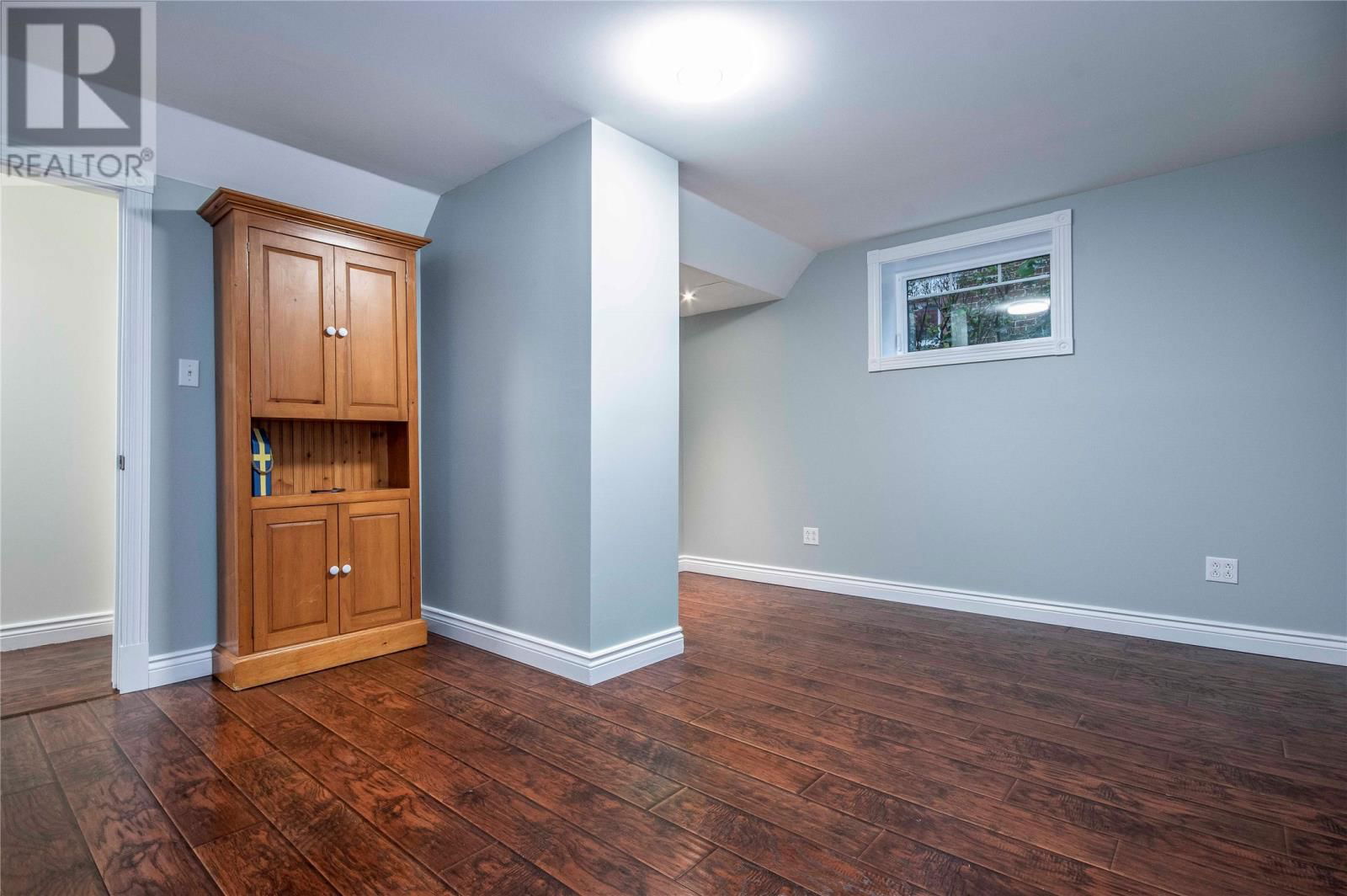 6 WEXFORD STREET Image 24