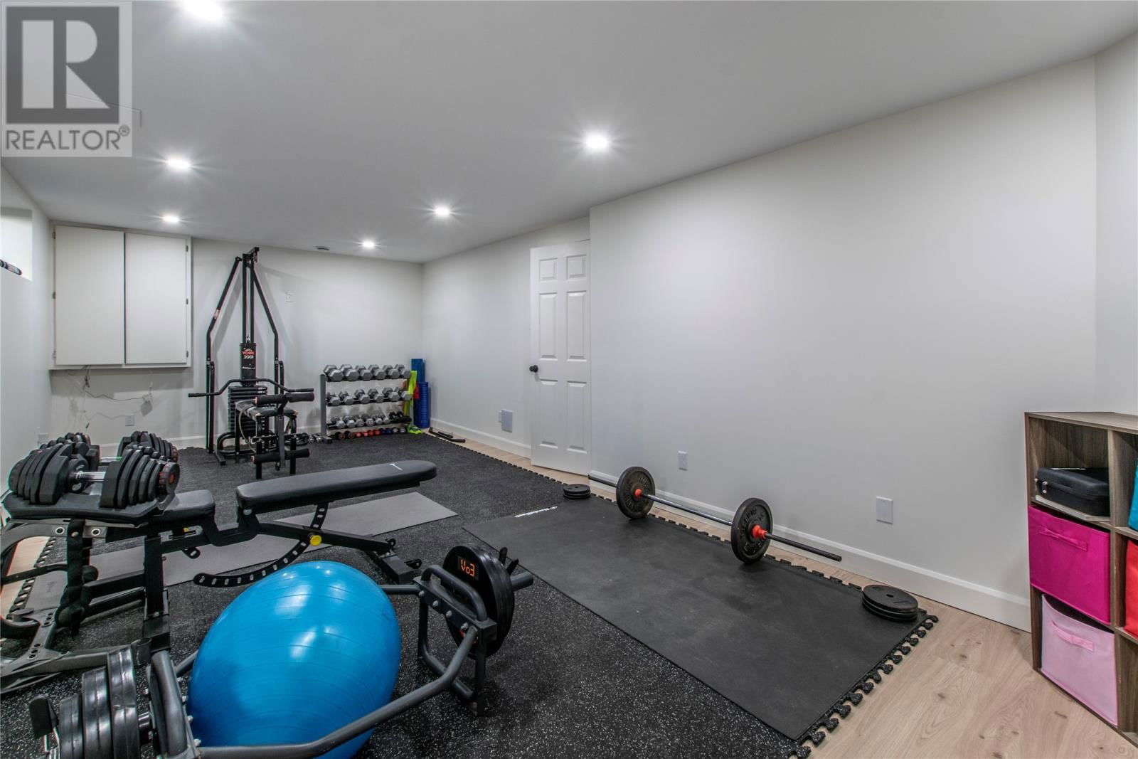 9 CHEYNE DRIVE Image 45