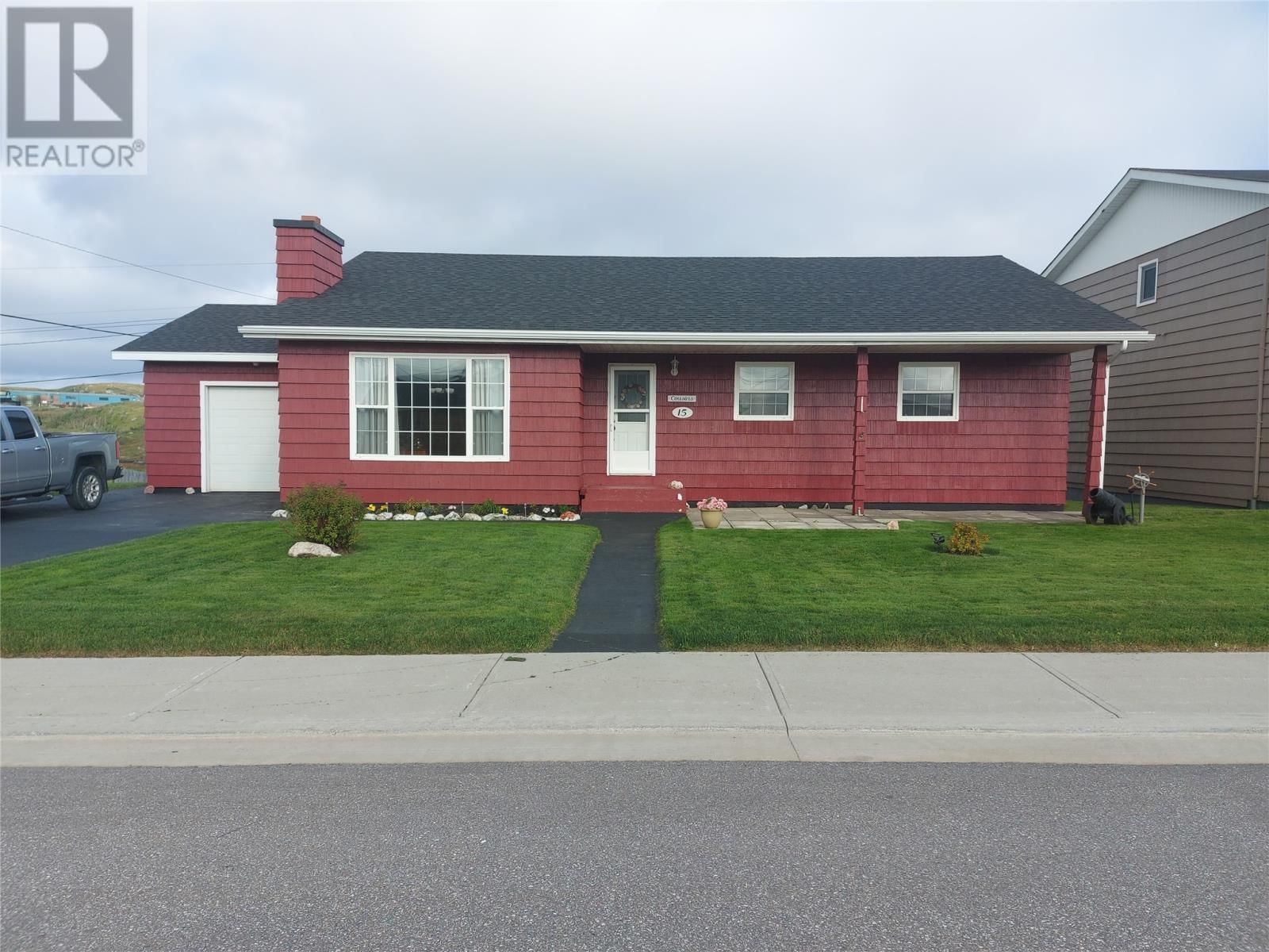 15 Cox Avenue, Channel-Port aux Basques, Newfoundland & Labrador A0M 1C0