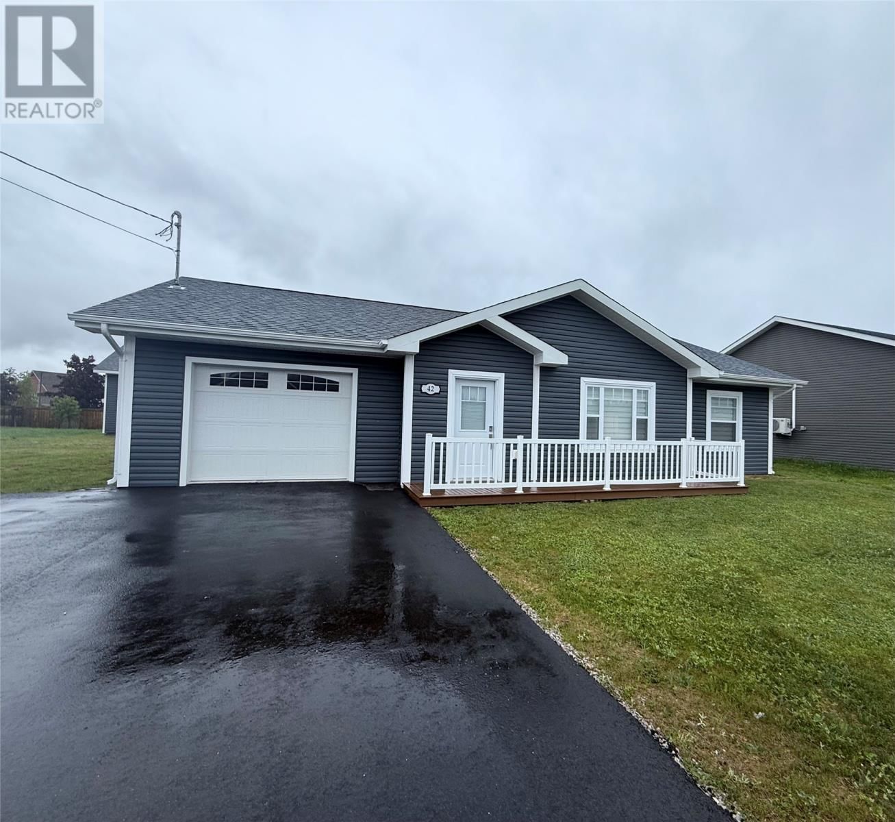 42 MURDOCH DRIVE Image 1