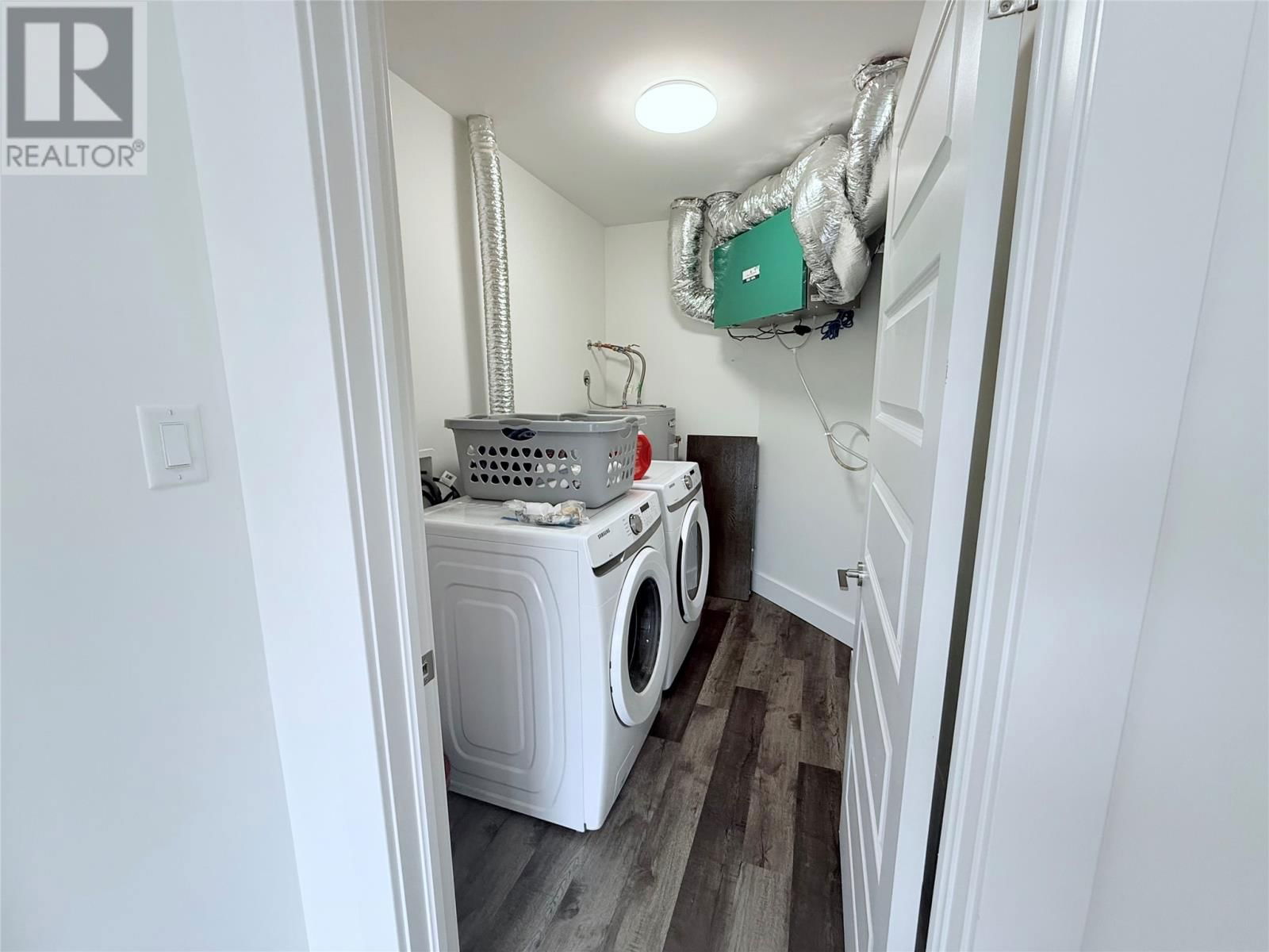 42 MURDOCH DRIVE Image 11