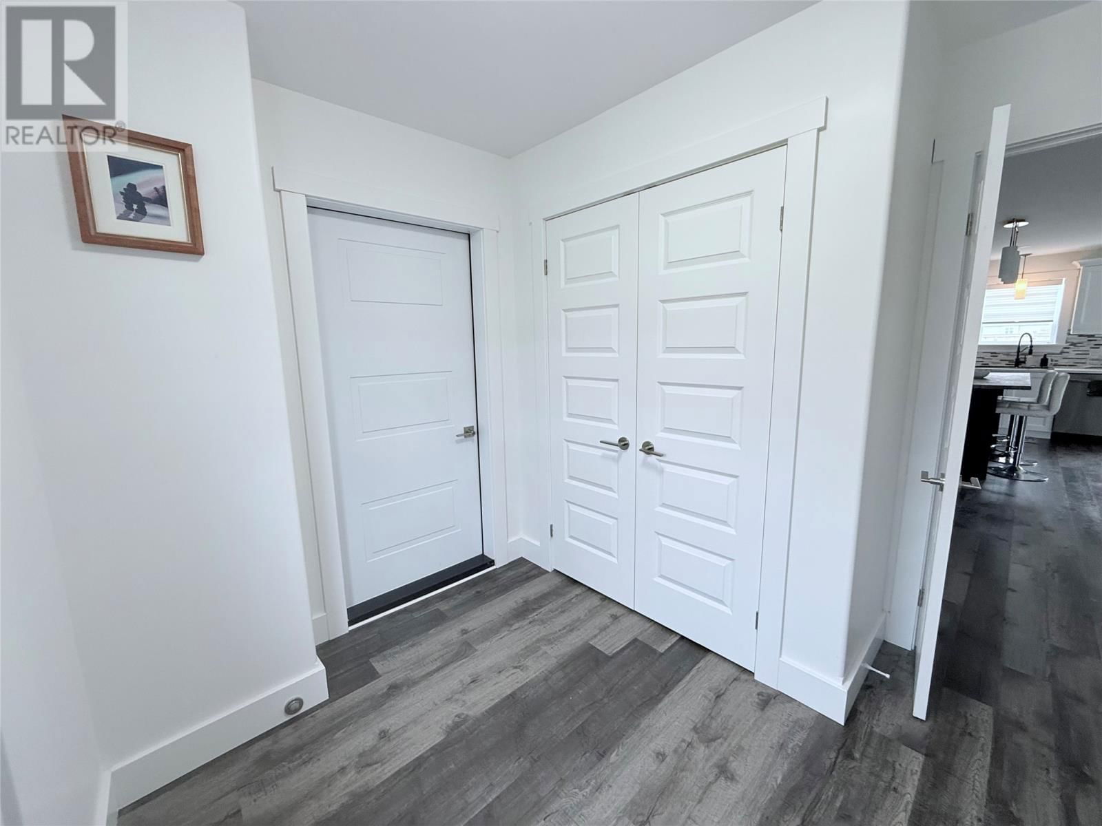 42 MURDOCH DRIVE Image 2