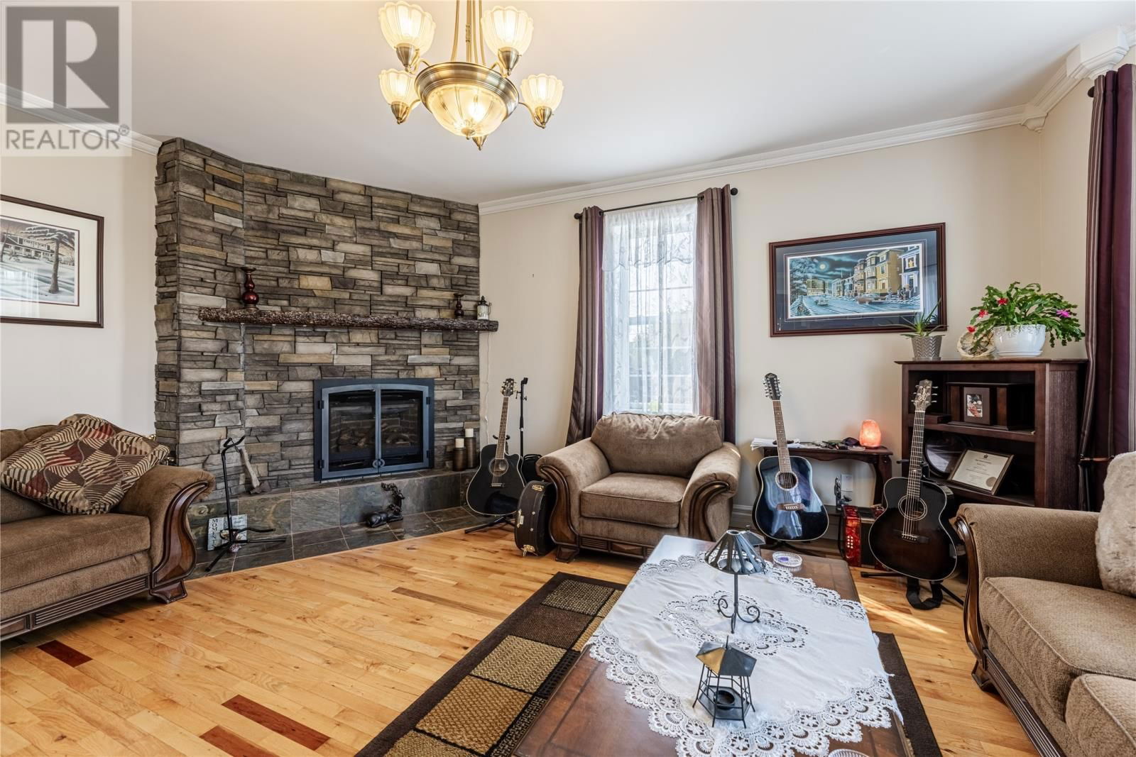 2 HAYES AVENUE Image 13