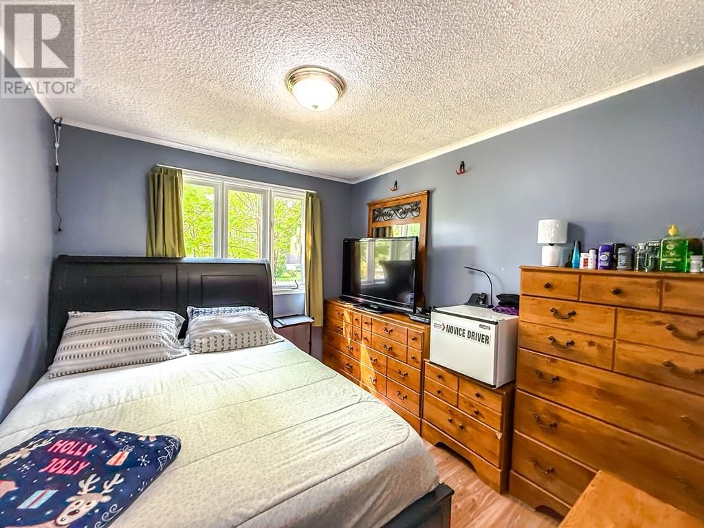 330-332 SHEARSTOWN ROAD Image 10