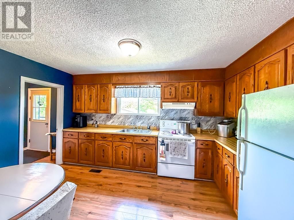 330-332 SHEARSTOWN ROAD Image 2
