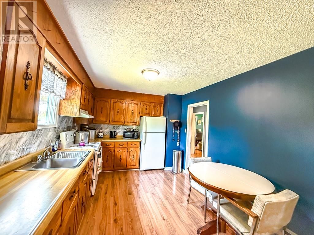330-332 SHEARSTOWN ROAD Image 3