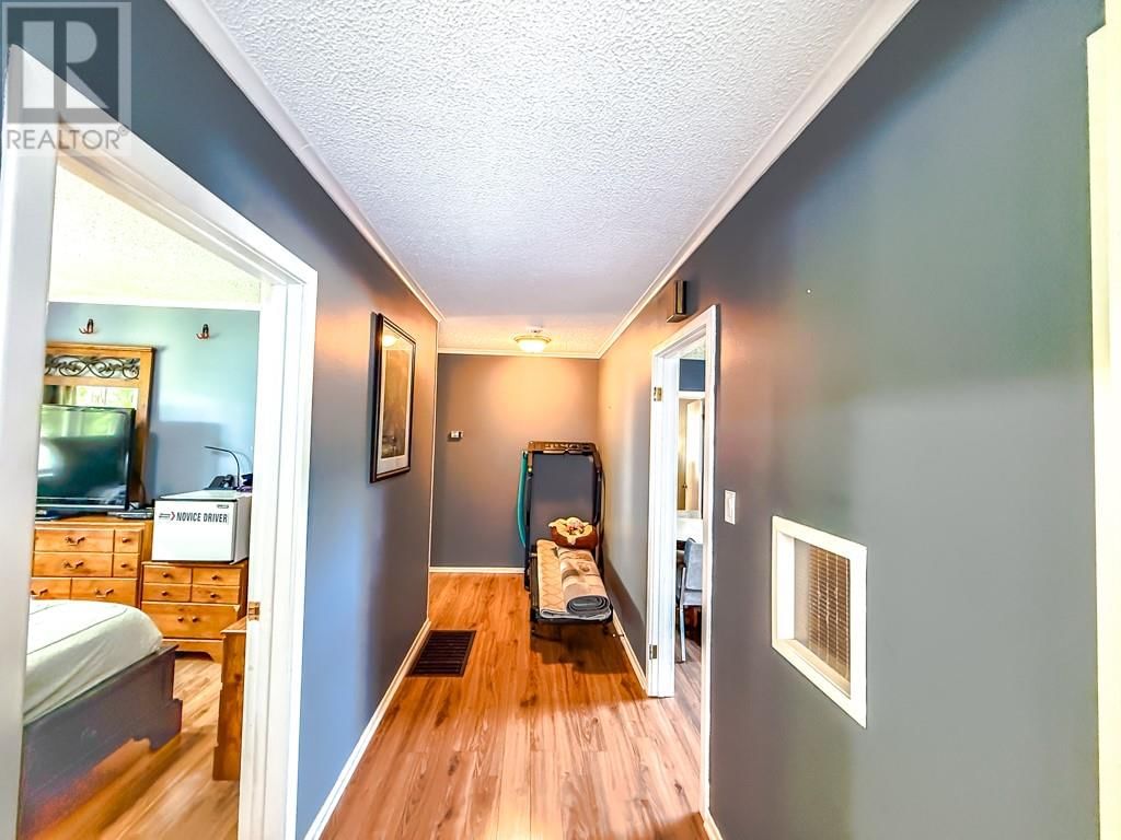 330-332 SHEARSTOWN ROAD Image 9