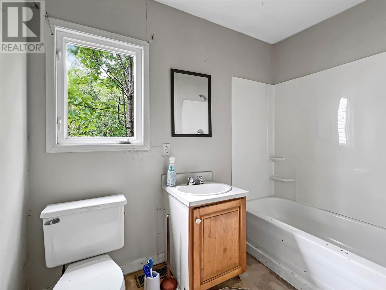 84 RIDGE ROAD Image 11