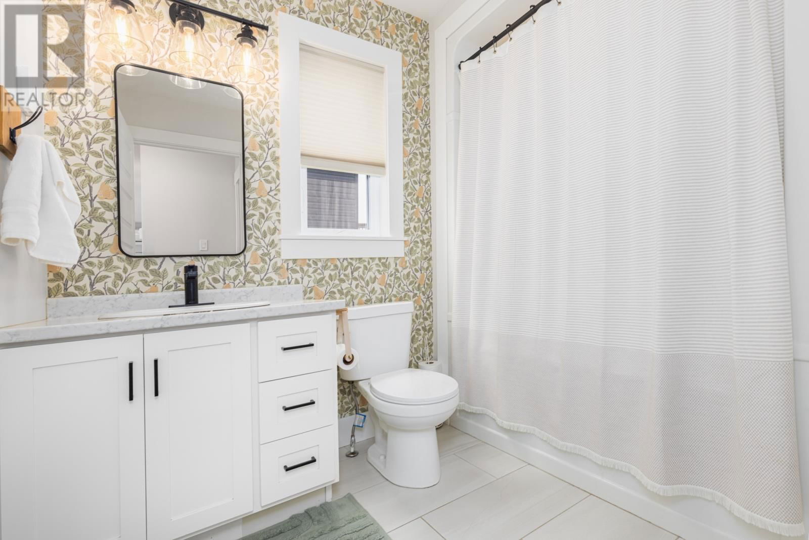24 PHOENIX DRIVE Image 12