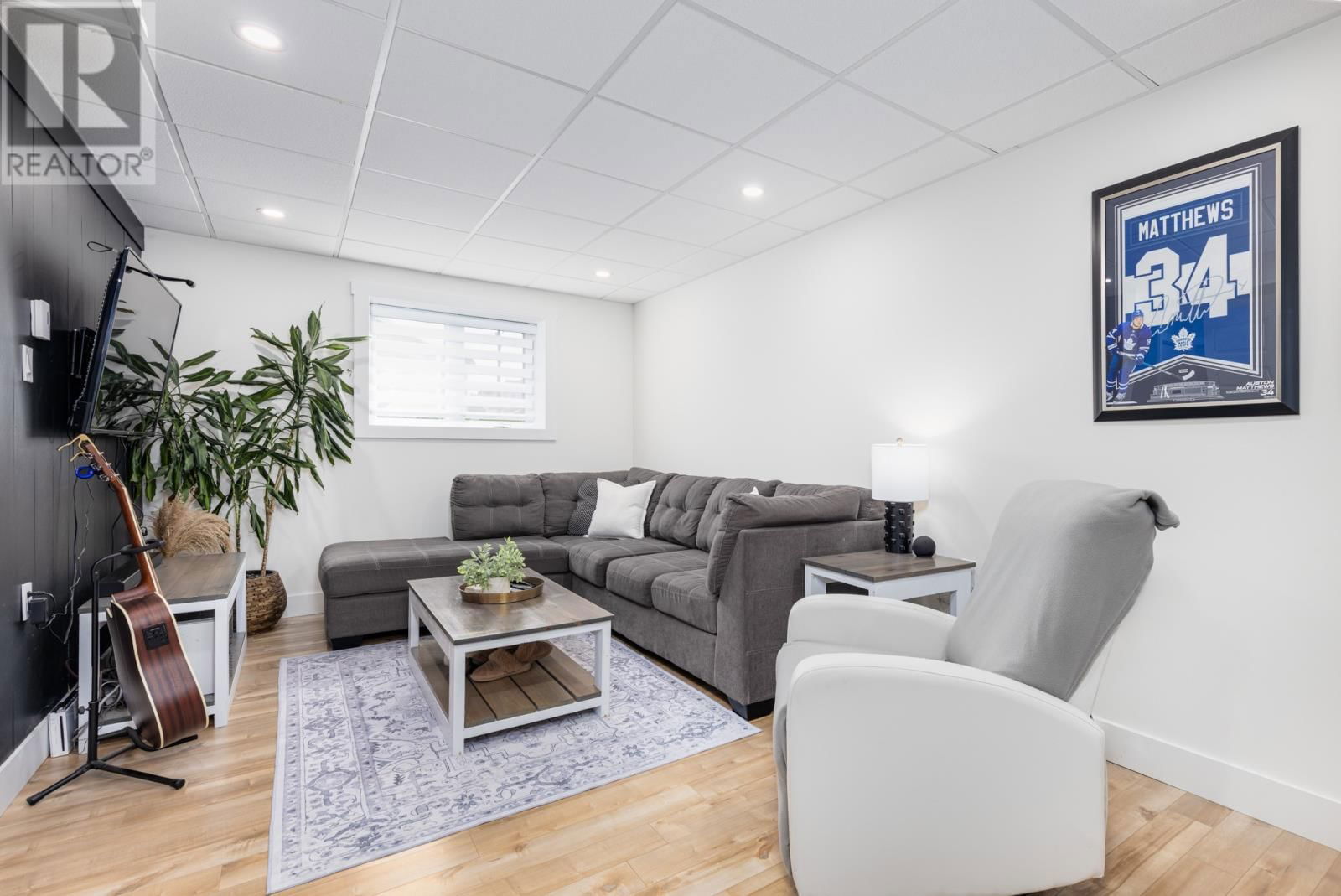 24 PHOENIX DRIVE Image 14