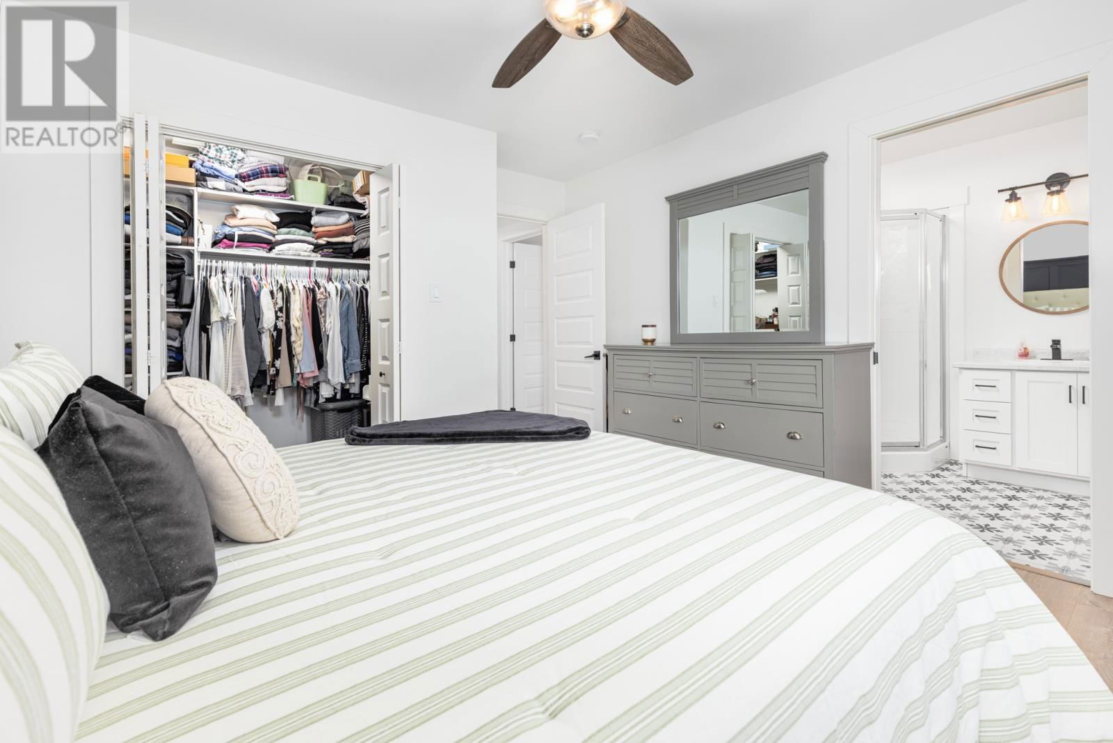 24 PHOENIX DRIVE Image 9