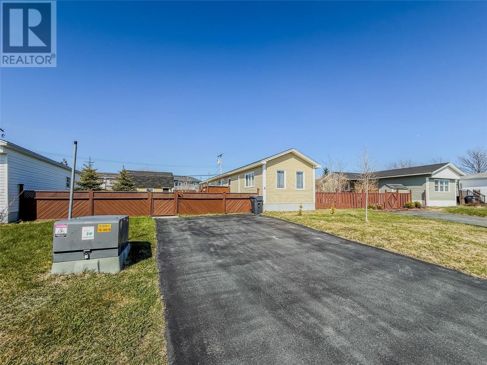 8 JUNIPER DRIVE Image 1