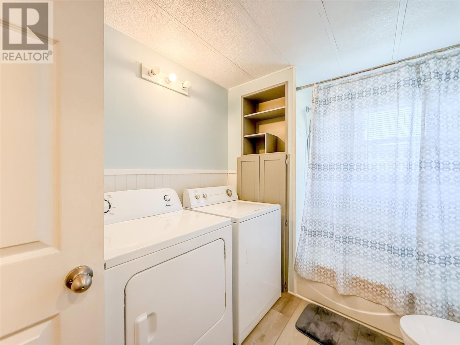 8 JUNIPER DRIVE Image 10