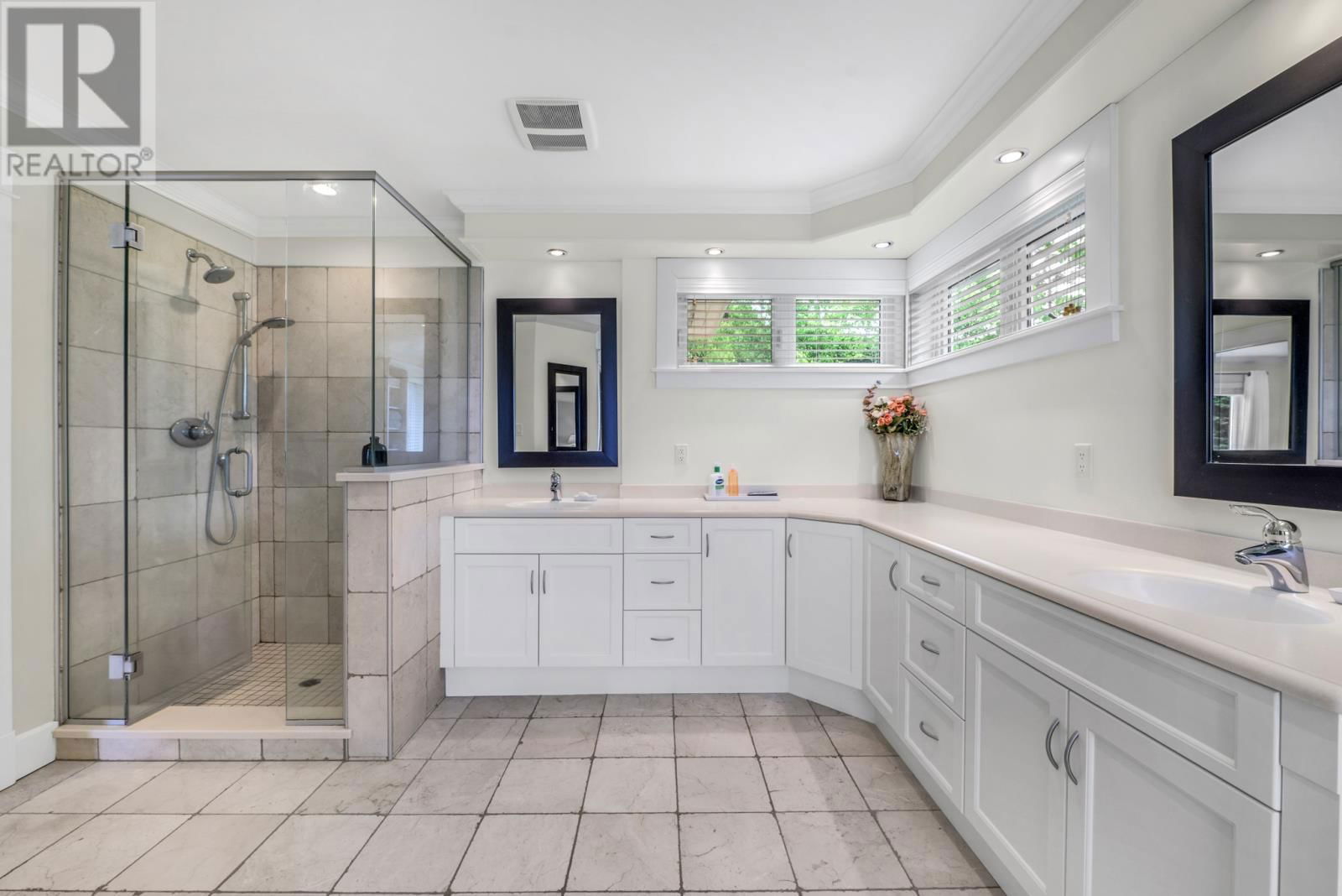11 COUNTRY GARDEN ROAD Image 37