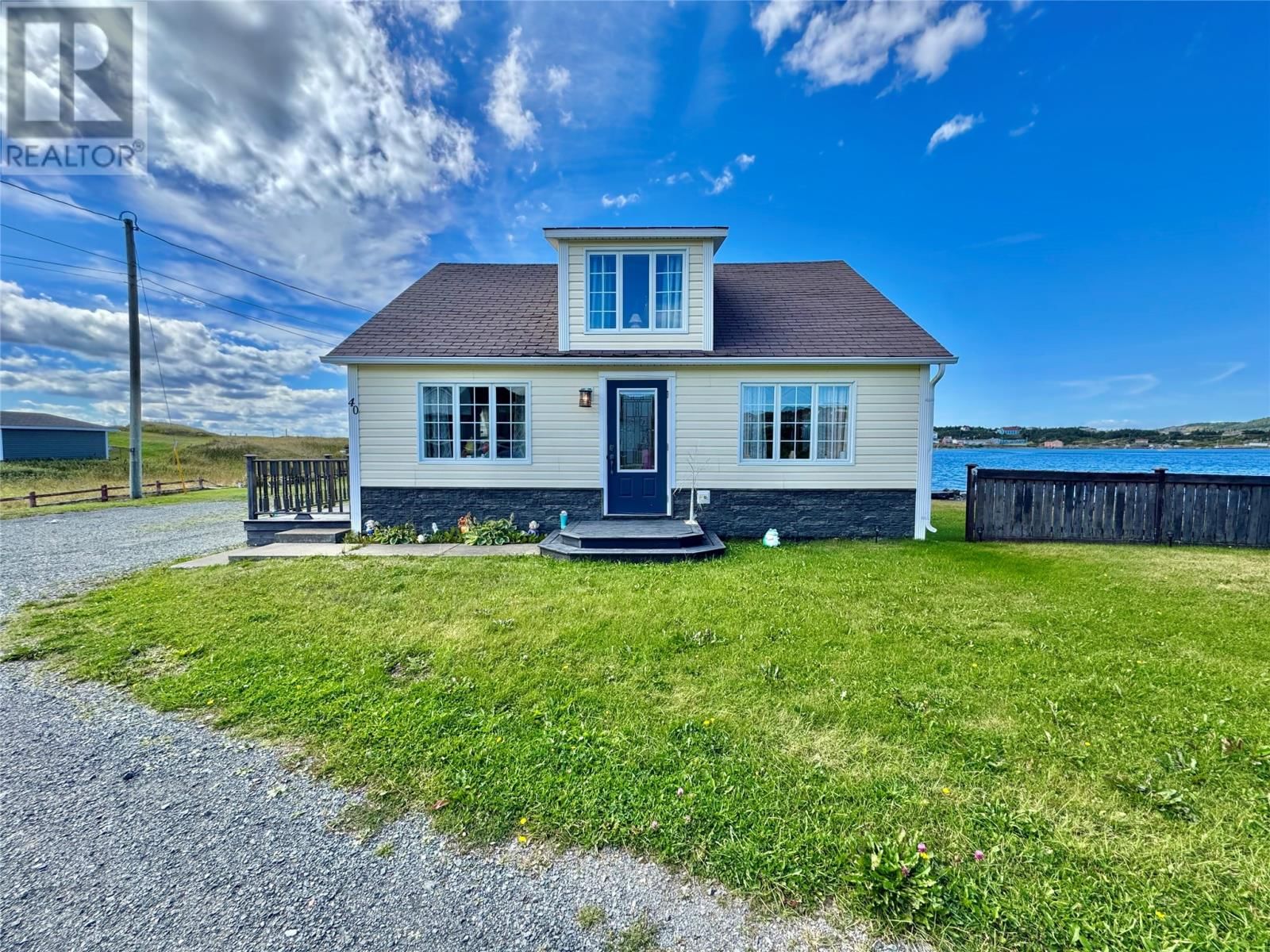 40 Main Street, Twillingate, Newfoundland & Labrador A0G 0B7