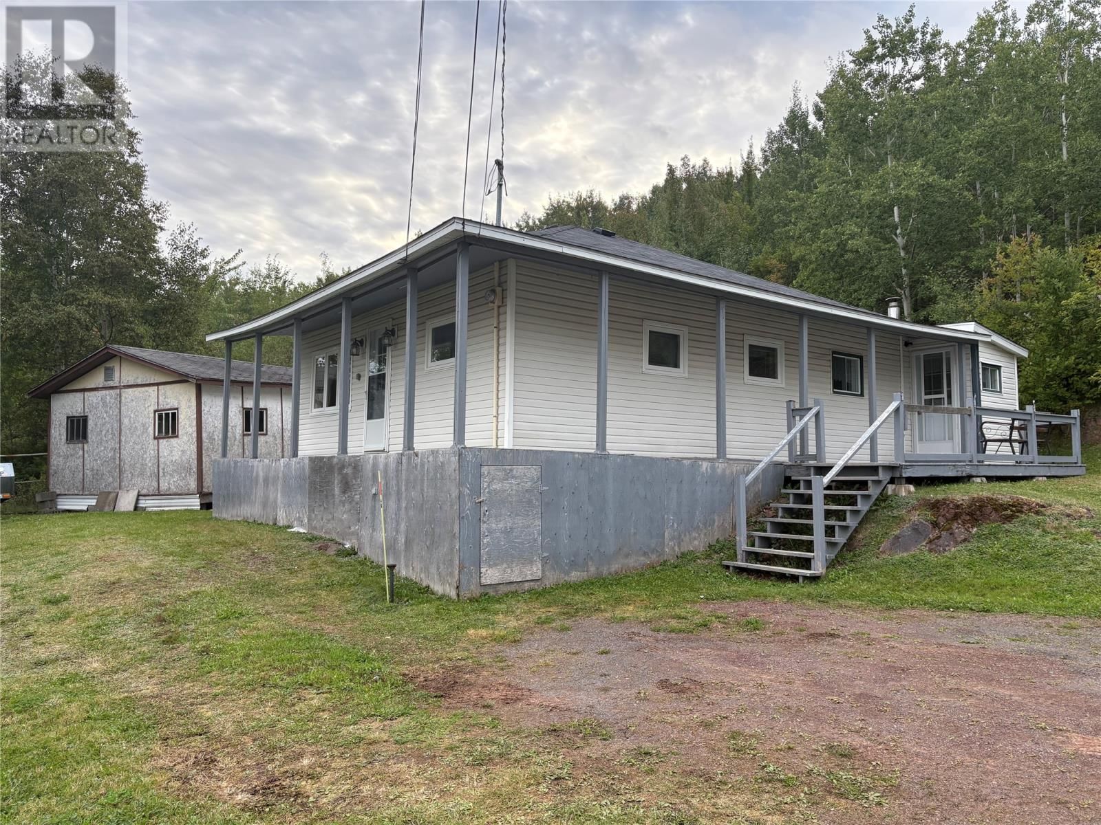 3 Davis Lane, Bishop's Falls, Newfoundland & Labrador A0H 1C0