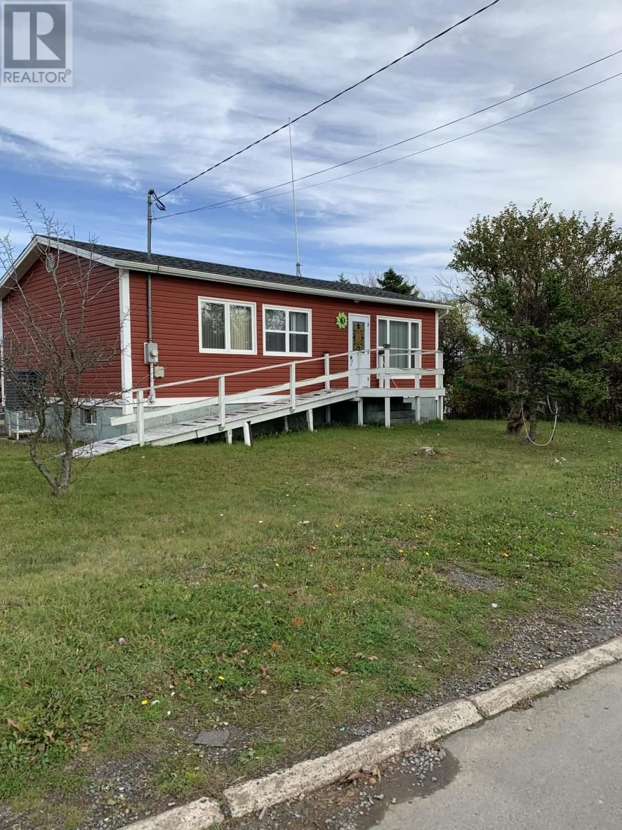1 Logwood Road, Fortune, Newfoundland & Labrador A0E 1P0