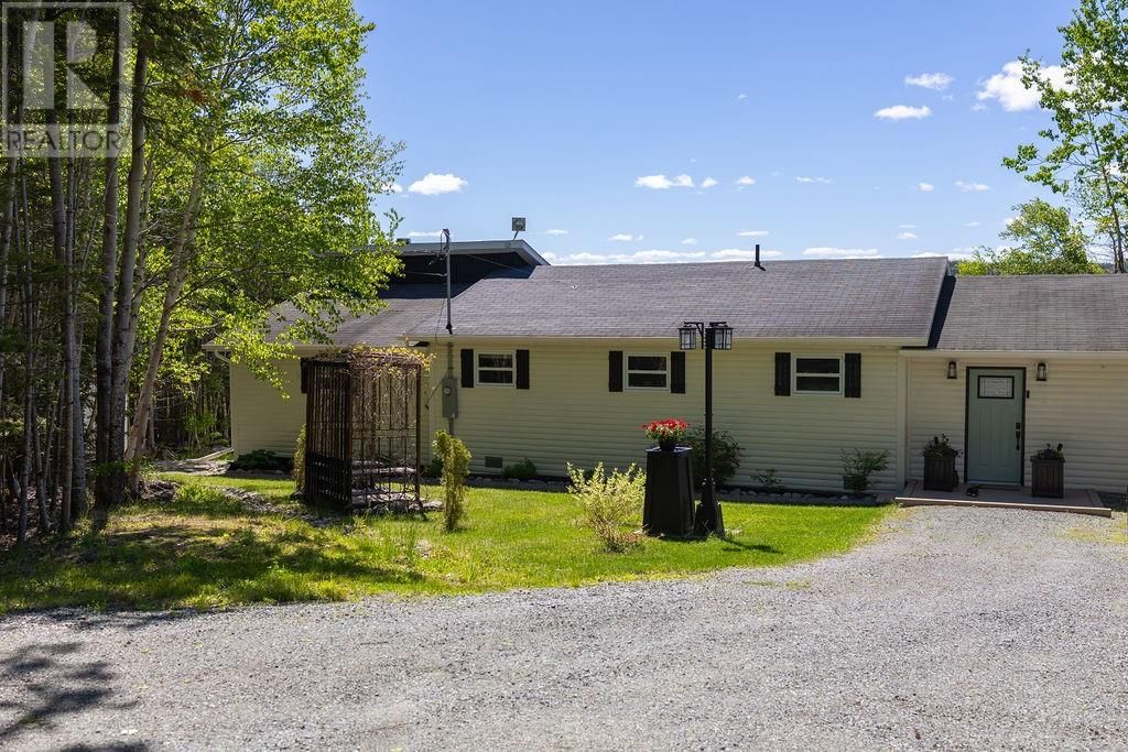 14 Tuxedo Road, Square Pond, Newfoundland & Labrador A0G 1C0