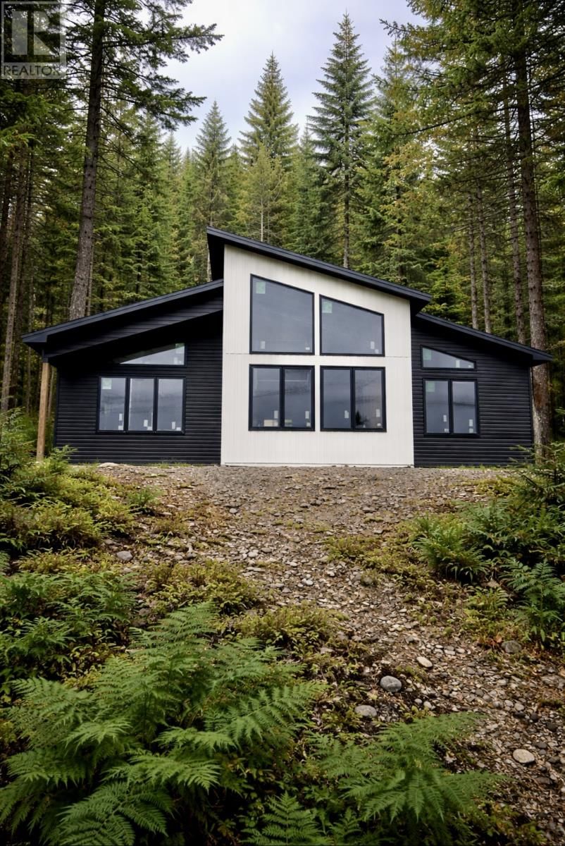 8 Lakeside Drive, South Dildo, Newfoundland & Labrador A0B 1R0