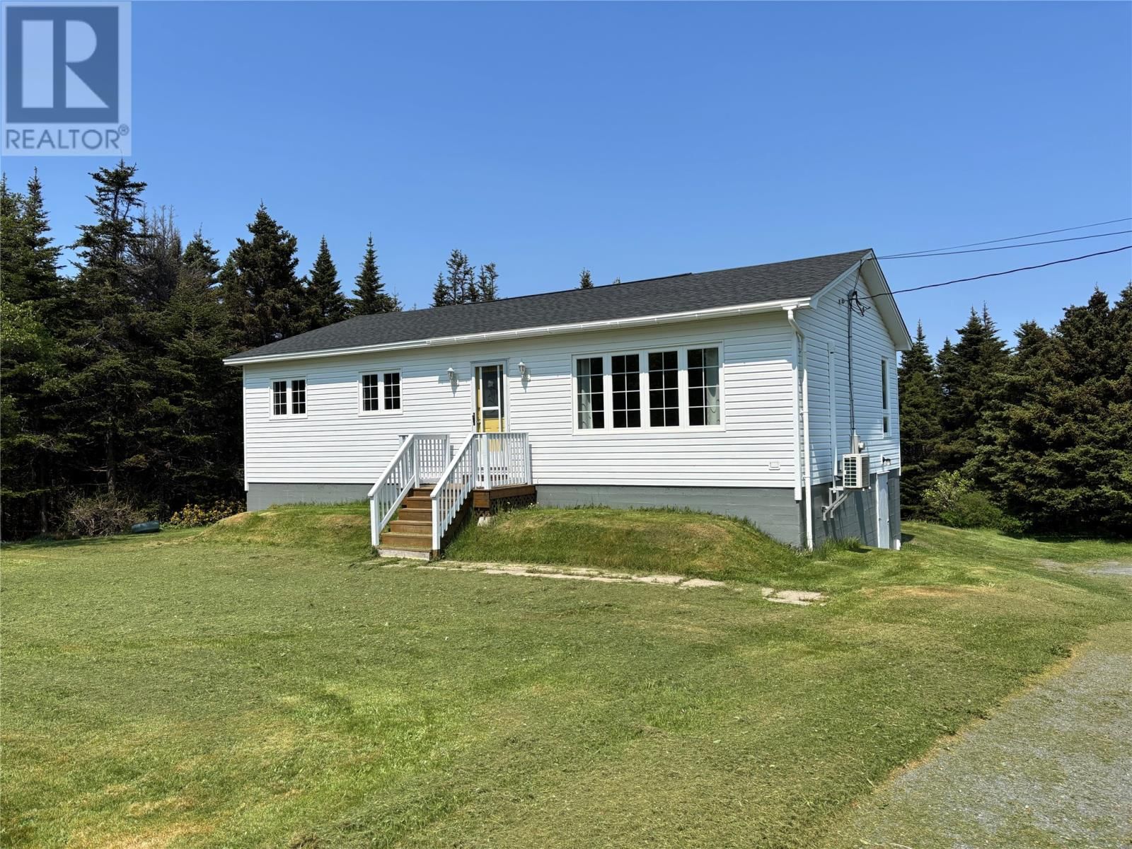 2 Main Highway, Northern Bay, Newfoundland & Labrador A0A 3B0