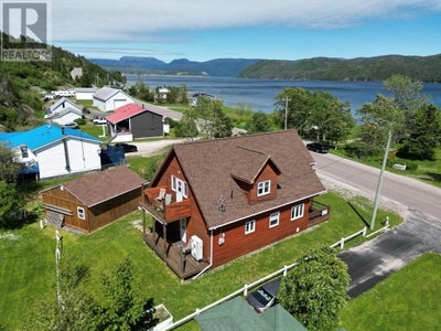 85 Main Road | Woody Point Newfoundland & Labrador | Slide Image Two