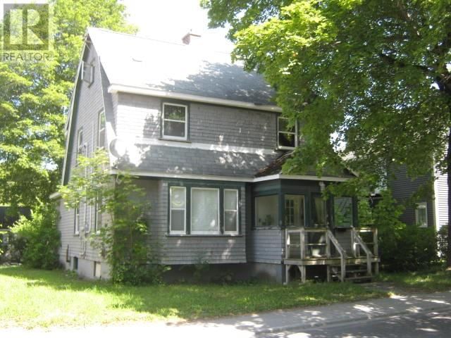 69 Park Street, Corner Brook, Newfoundland & Labrador A2H 2X1