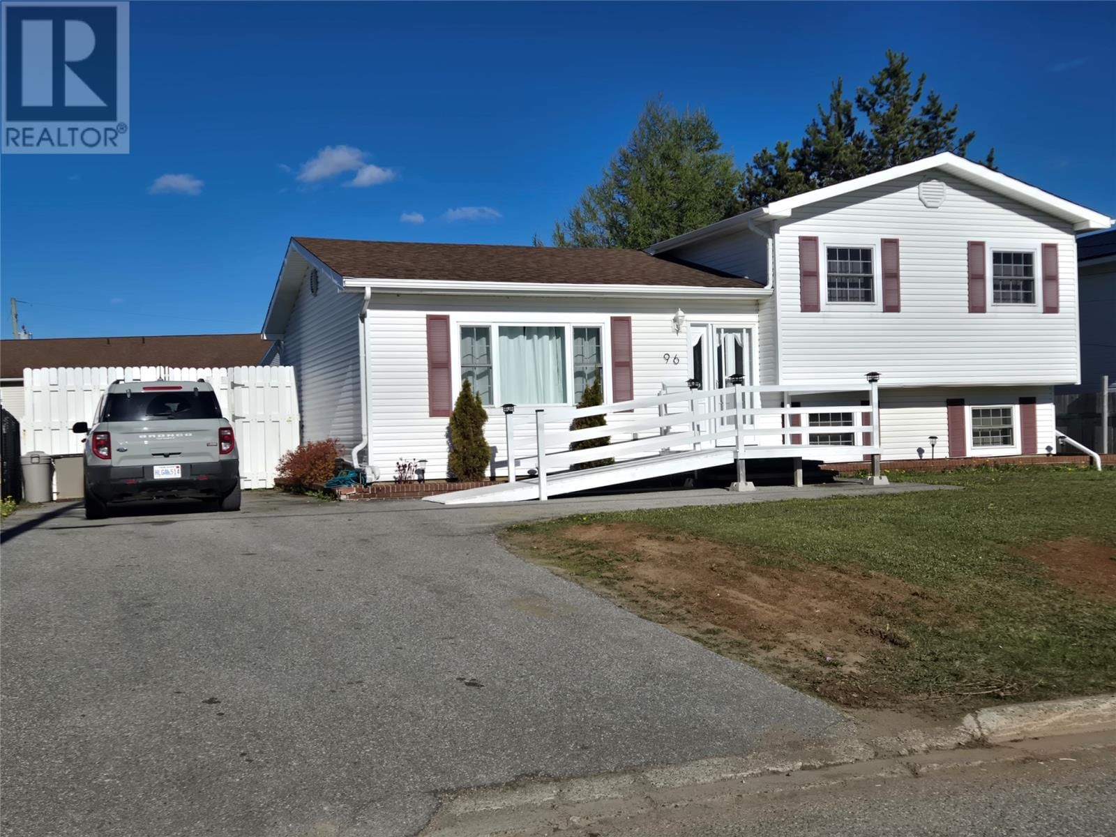 96 Colonial Avenue, Stephenville, Newfoundland & Labrador A2N 1Y9