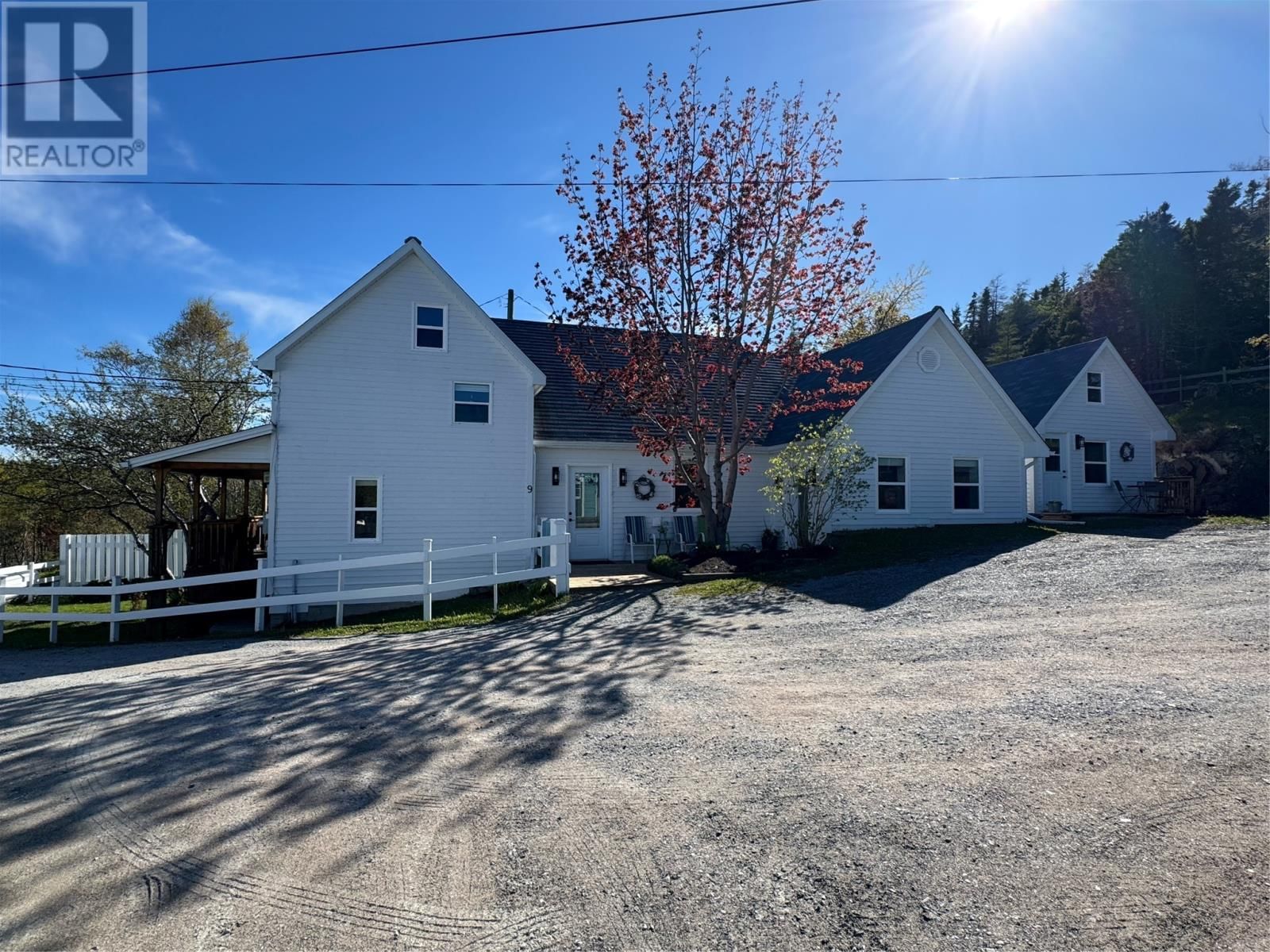 9 Loop Road, Happy Adventure, Newfoundland & Labrador A0G 1Z0