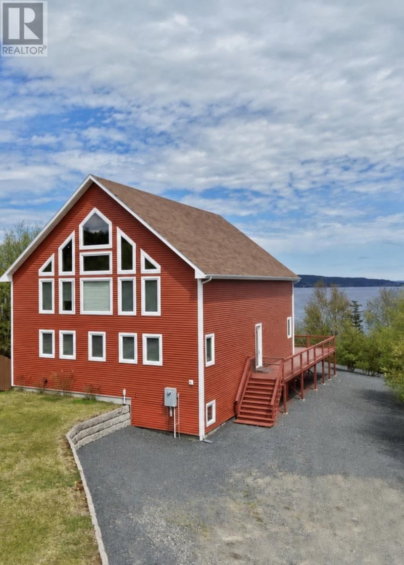 8 Beach Path Deep Bight Newfoundland & Labrador, A0E 2A0 - 3 Bedrooms Waterfront Home For sale