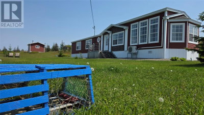285 Bayview Street | Twillingate Newfoundland & Labrador | Slide Image Two